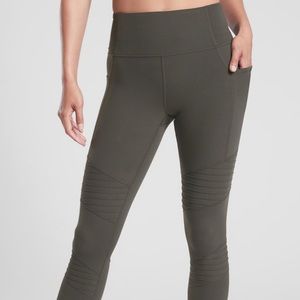 EUC Athleta Inclination Moto Tight